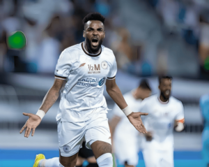 الاعب آرون بوبيندزا 